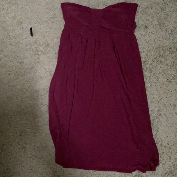 Maroon strapless dress with cut out back - Picture 1 of 2